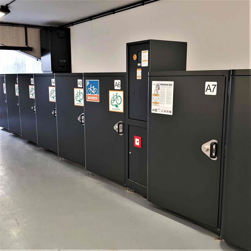 Bike Box - Chocen, terminal in urban green space