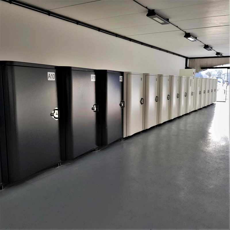 Bike Box - Chocen, terminal in urban green space