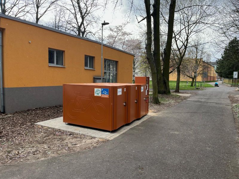 Bike Box - Kadan, Rooseweltovy sady