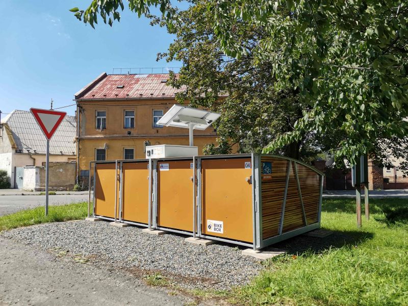 Bike Box - Krnov, train station Civilin