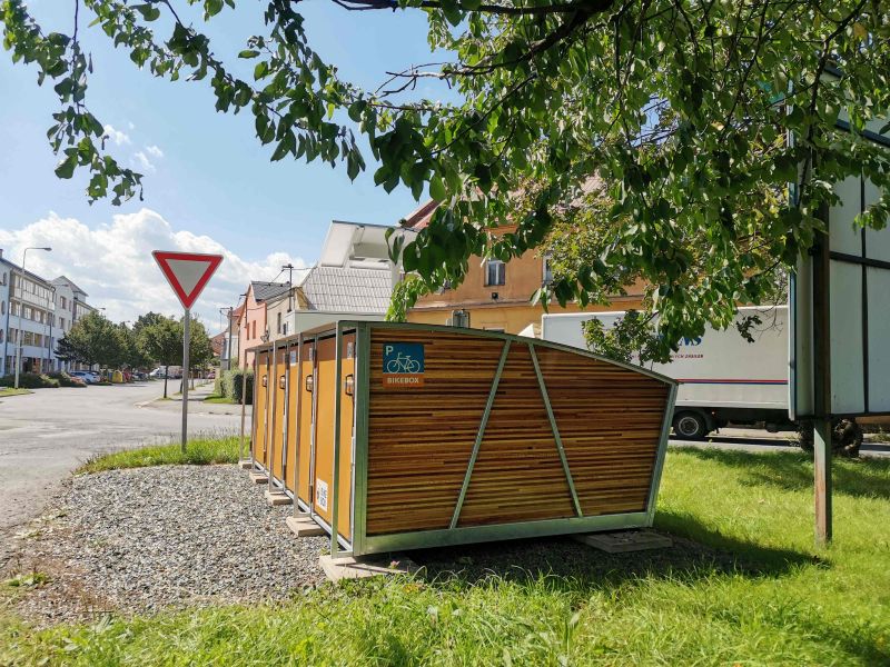 Bike Box - Krnov, train station Civilin