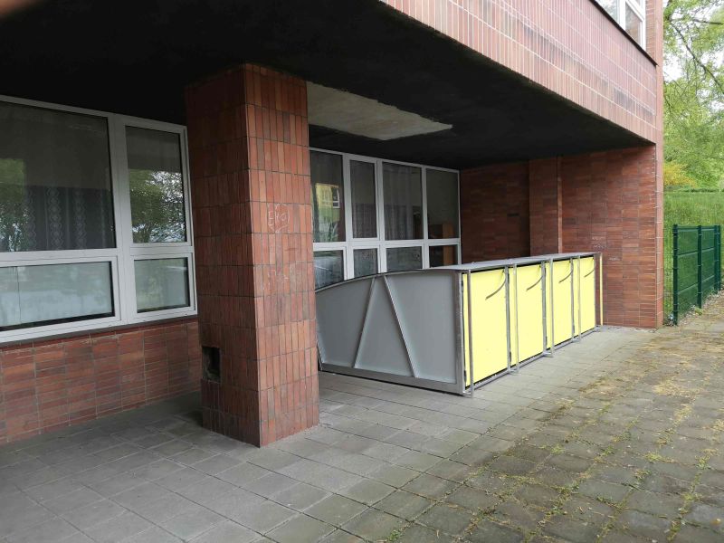 Bike Box - Most, 3rd elementary school, by the stadium