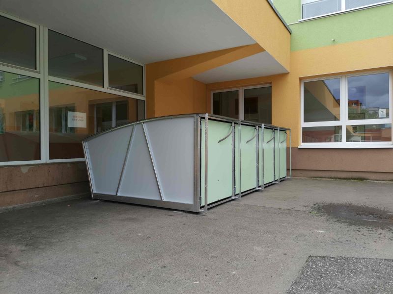 Bike Box - Most, Rozmarynova elementary school