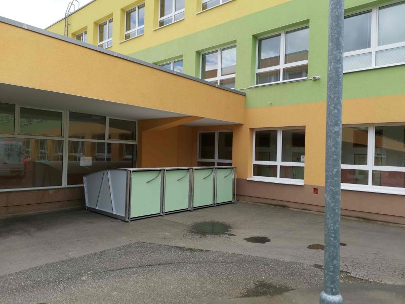 Bike Box - Most, Rozmarynova elementary school