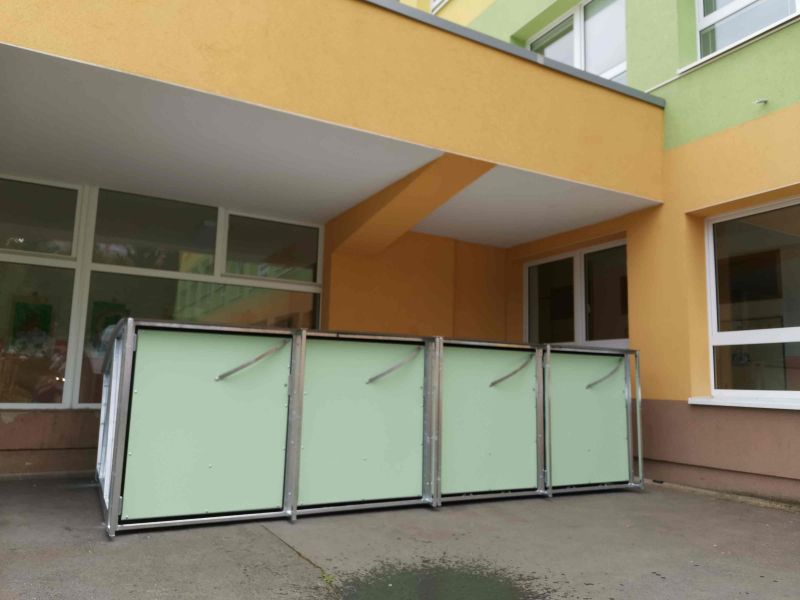 Bike Box - Most, Rozmarynova elementary school