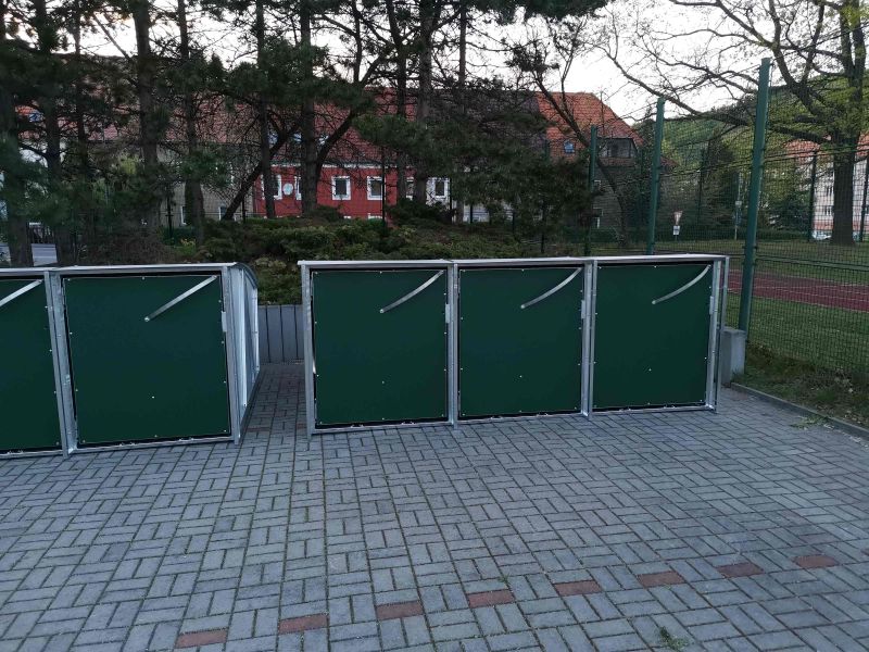 Bike Box - Most, elementary school Svazna
