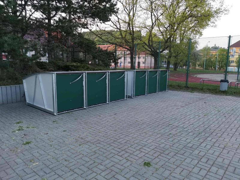 Bike Box - Most, elementary school Svazna