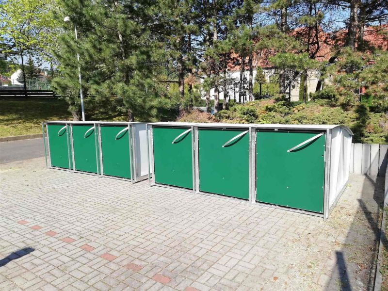Bike Box - Most, elementary school Svazna