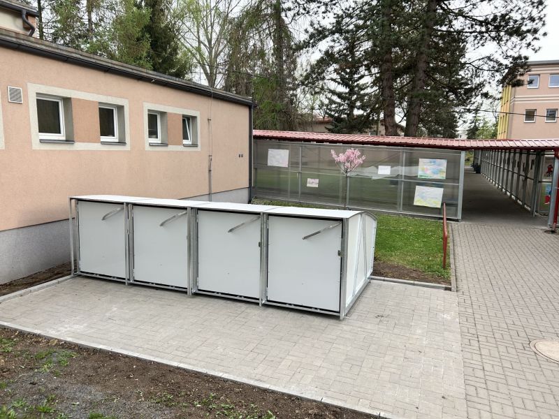 Bike Box - 10th elementary school of Zdenek Stepanek