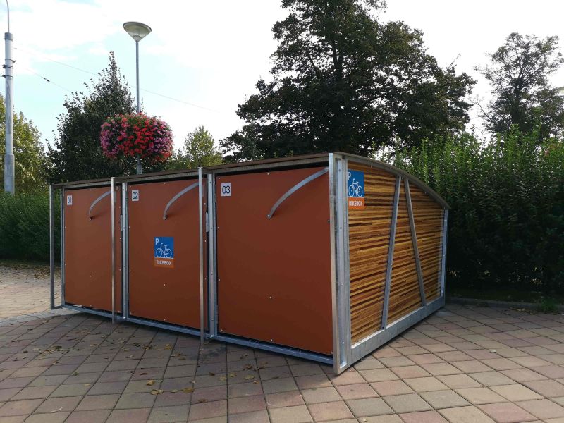Bike Box - Otrokovice, train station