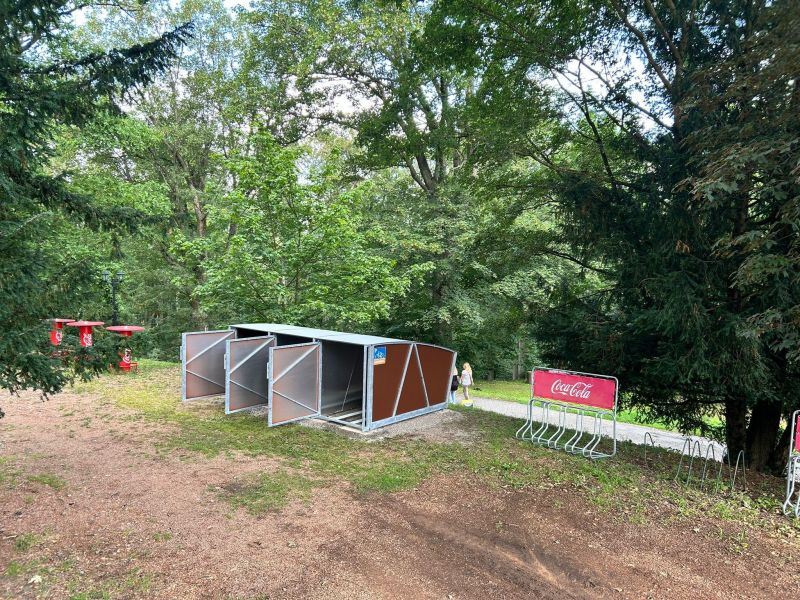 Bike Box - Castle Zbiroh